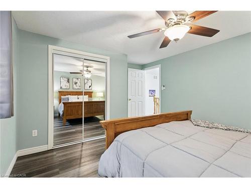 6 Heatherwood Place, Kitchener, ON - Indoor Photo Showing Bedroom