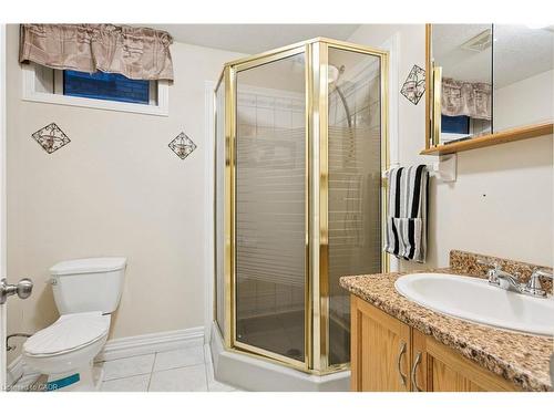 6 Heatherwood Place, Kitchener, ON - Indoor Photo Showing Bathroom