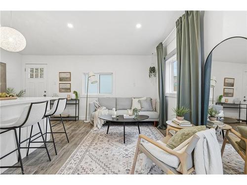 48 Frederick Avenue, Hamilton, ON - Indoor