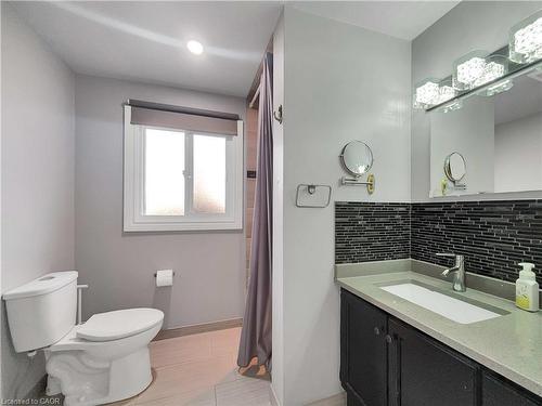 157 Twin Crescent, Hamilton, ON - Indoor Photo Showing Bathroom
