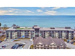 221-35 Southshore Crescent  Stoney Creek, ON L8E 0J2