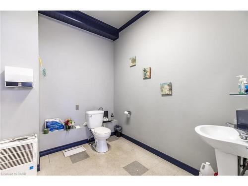 2340 King Street E, Hamilton, ON 