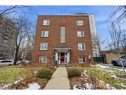 104-60 Robinson Street  Hamilton, ON L8P 1Y9