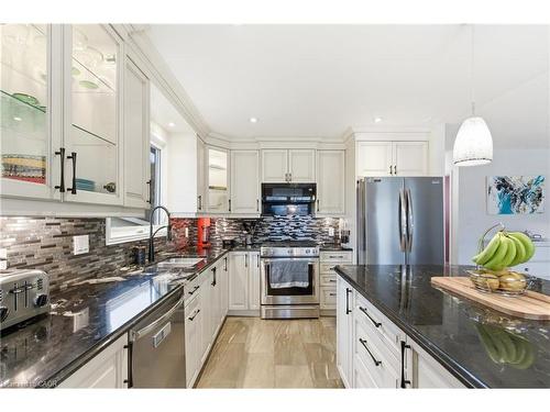 71 Allanbrook Street, Stoney Creek, ON - Indoor Photo Showing Kitchen With Stainless Steel Kitchen With Upgraded Kitchen