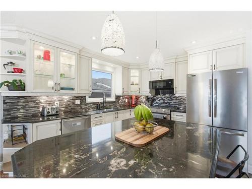 71 Allanbrook Street, Stoney Creek, ON - Indoor Photo Showing Kitchen With Stainless Steel Kitchen With Upgraded Kitchen