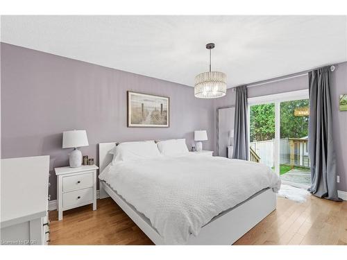 71 Allanbrook Street, Stoney Creek, ON - Indoor Photo Showing Bedroom