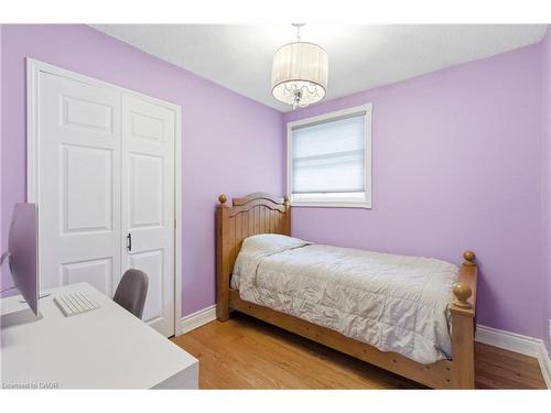 71 Allanbrook Street, Stoney Creek, ON - Indoor Photo Showing Bedroom