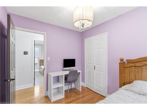 71 Allanbrook Street, Stoney Creek, ON - Indoor Photo Showing Bedroom