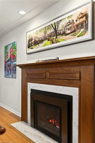 29 Woodside Drive, Hamilton, ON - Indoor Photo Showing Living Room With Fireplace