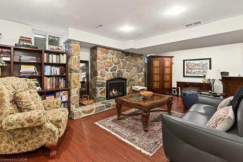 29 Woodside Drive, Hamilton, ON - Indoor Photo Showing Living Room With Fireplace