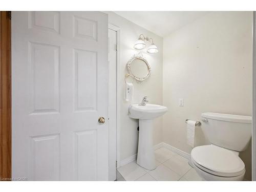 66 Benesfort Drive, Kitchener, ON - Indoor Photo Showing Bathroom