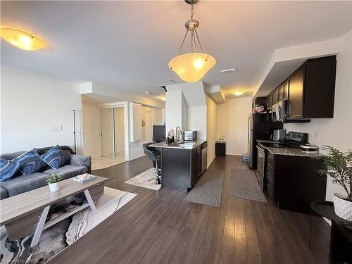 922 Apple Hill Lane, Kitchener, ON - Indoor