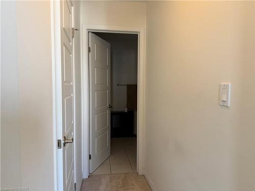 922 Apple Hill Lane, Kitchener, ON - Indoor Photo Showing Other Room