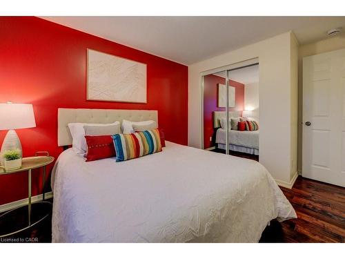 33 Orchid Crescent, Kitchener, ON - Indoor Photo Showing Bedroom