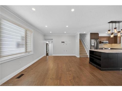 124 Southwood Drive, Cambridge, ON - Indoor Photo Showing Kitchen