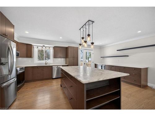 124 Southwood Drive, Cambridge, ON - Indoor Photo Showing Kitchen