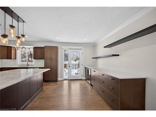 124 Southwood Drive, Cambridge, ON - Indoor Photo Showing Kitchen