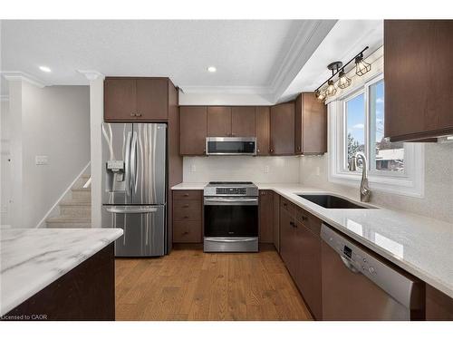 124 Southwood Drive, Cambridge, ON - Indoor Photo Showing Kitchen