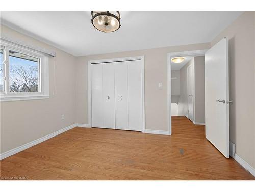 124 Southwood Drive, Cambridge, ON - Indoor Photo Showing Other Room