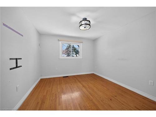 124 Southwood Drive, Cambridge, ON - Indoor Photo Showing Other Room