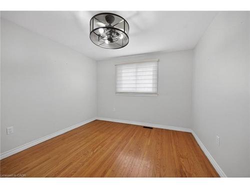 124 Southwood Drive, Cambridge, ON - Indoor Photo Showing Other Room