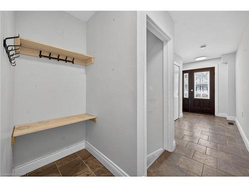 124 Southwood Drive, Cambridge, ON - Indoor Photo Showing Other Room