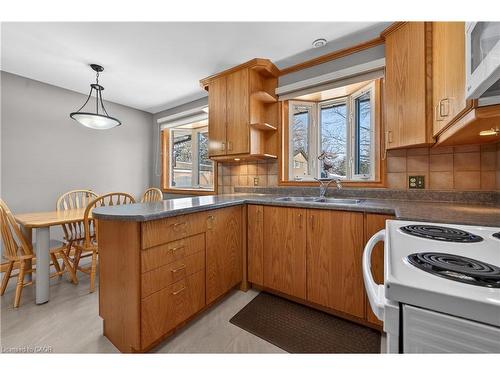 77 Upper Paradise Road, Hamilton, ON - Indoor Photo Showing Kitchen With Double Sink