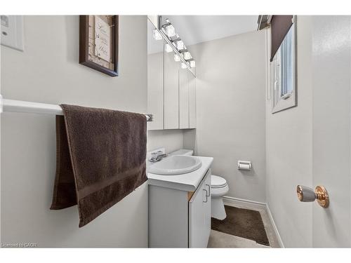 77 Upper Paradise Road, Hamilton, ON - Indoor Photo Showing Bathroom