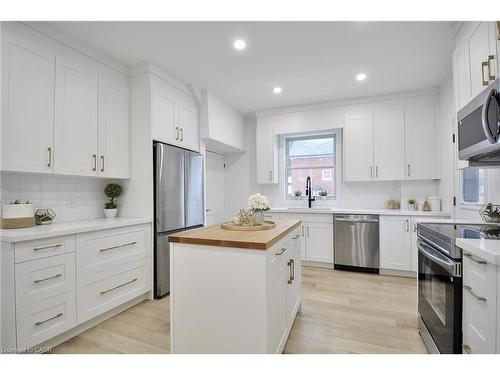 805 William Street, Cambridge, ON - Indoor Photo Showing Kitchen With Stainless Steel Kitchen With Upgraded Kitchen