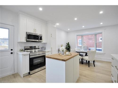 805 William Street, Cambridge, ON - Indoor Photo Showing Kitchen