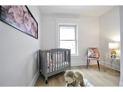 805 William Street, Cambridge, ON - Indoor Photo Showing Bedroom