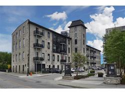 412-19 Guelph Avenue  Cambridge, ON N3C 1A2