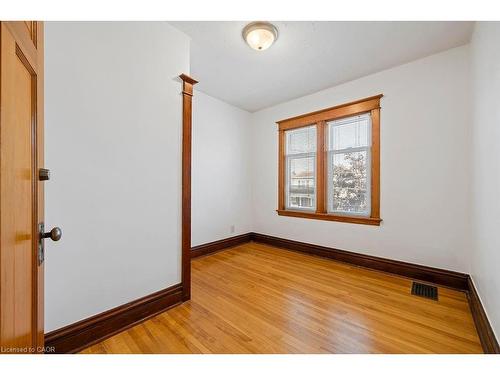 1-35 Gage Avenue S, Hamilton, ON - Indoor Photo Showing Other Room