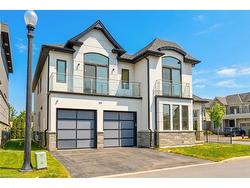 39 Sunrow Gate  Stoney Creek, ON L8E 5C2