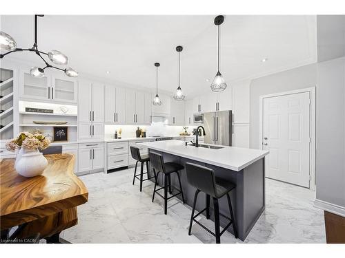 4638 Kearse Street, Burlington, ON - Indoor Photo Showing Kitchen With Upgraded Kitchen