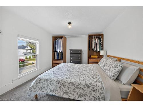 103 Charles Street W, Ingersoll, ON - Indoor Photo Showing Bedroom