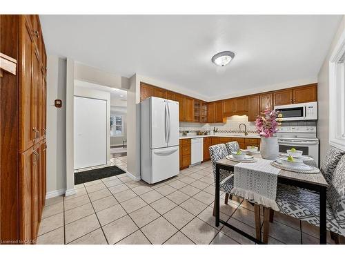 49 Ferguson Avenue, Cambridge, ON - Indoor Photo Showing Kitchen