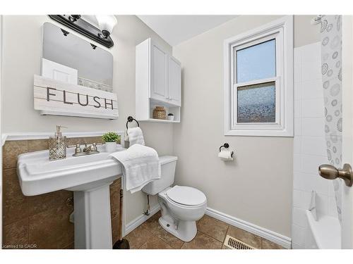 49 Ferguson Avenue, Cambridge, ON - Indoor Photo Showing Bathroom