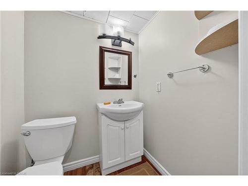 49 Ferguson Avenue, Cambridge, ON - Indoor Photo Showing Bathroom