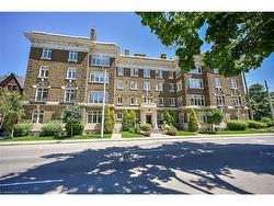 PH41-86 Herkimer Street  Hamilton, ON L8P 2G7