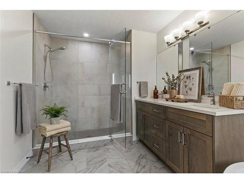 352 Chokecherry Crescent, Waterloo, ON - Indoor Photo Showing Bathroom