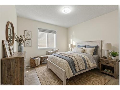 352 Chokecherry Crescent, Waterloo, ON - Indoor Photo Showing Bedroom