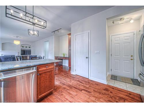 47 Dellgrove Circle, Cambridge, ON - Indoor Photo Showing Kitchen
