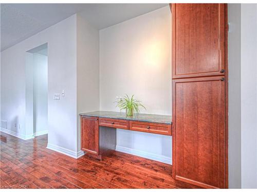 47 Dellgrove Circle, Cambridge, ON - Indoor Photo Showing Other Room