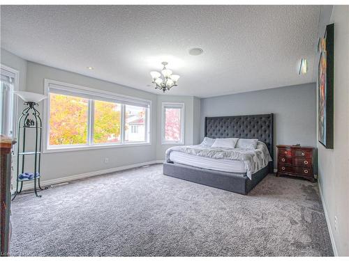 47 Dellgrove Circle, Cambridge, ON - Indoor Photo Showing Bedroom