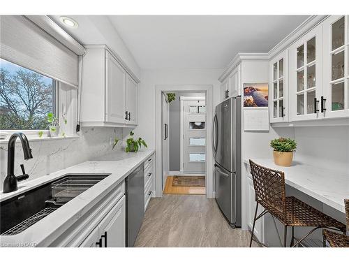 72 Viceroy Court, Hamilton, ON - Indoor Photo Showing Kitchen With Double Sink