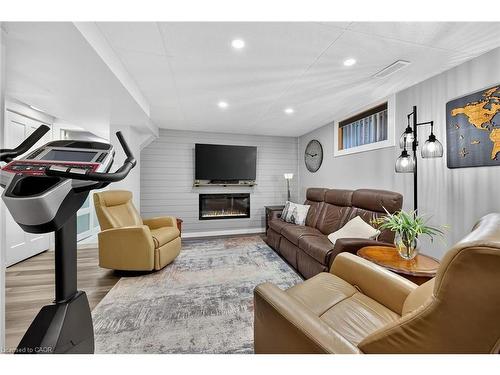 72 Viceroy Court, Hamilton, ON - Indoor With Fireplace