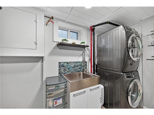 72 Viceroy Court, Hamilton, ON - Indoor Photo Showing Laundry Room