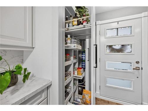 72 Viceroy Court, Hamilton, ON - Indoor Photo Showing Other Room