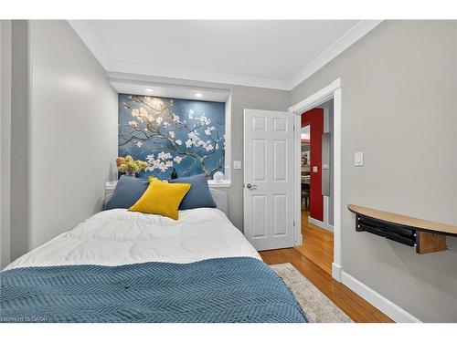 72 Viceroy Court, Hamilton, ON - Indoor Photo Showing Bedroom